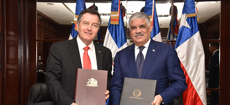 Canciller Ampuero visita República Dominicana y crea Consejo Conjunto de Comercio e Inversión