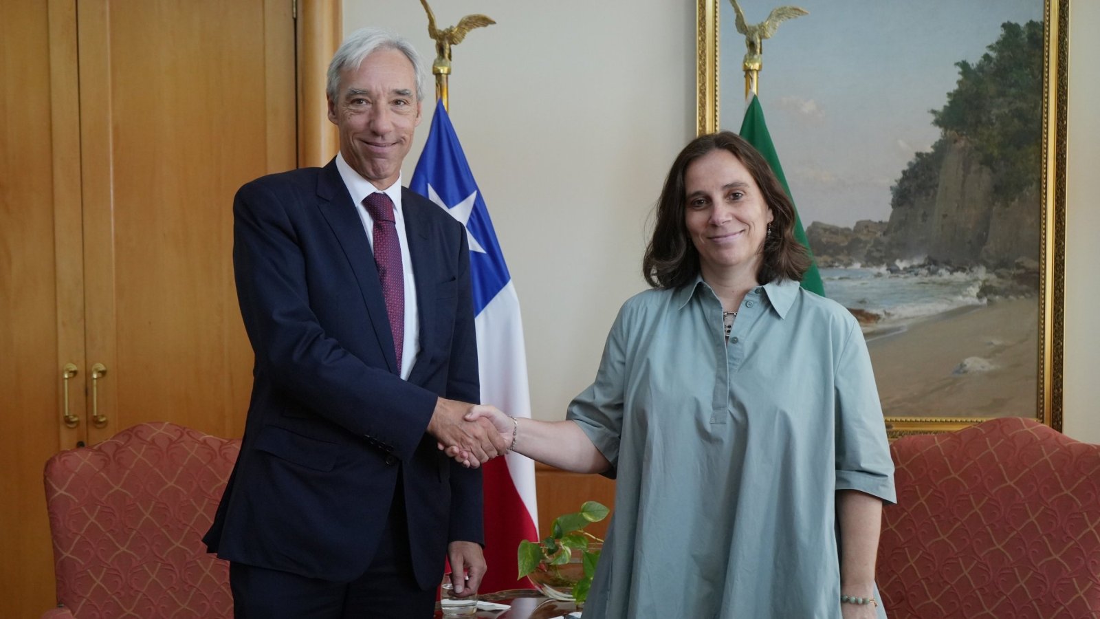 Canciller Antonia Urrejola se reúne con el Ministro de Asuntos Exteriores de Portugal