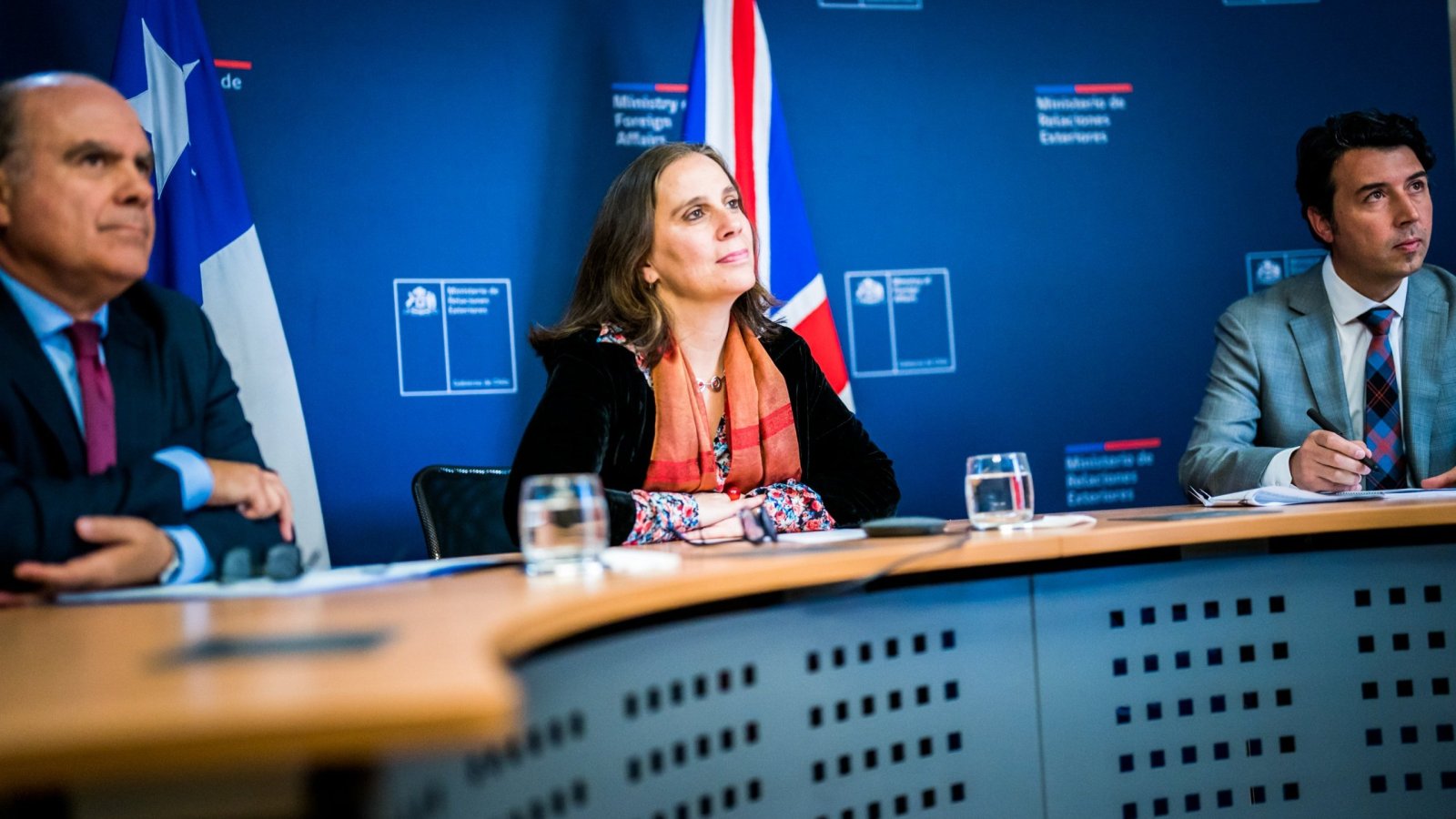 Canciller Antonia Urrejola se reúne con el Ministro de Estado para las Américas de la Oficina de Asuntos Exteriores del Reino Unido