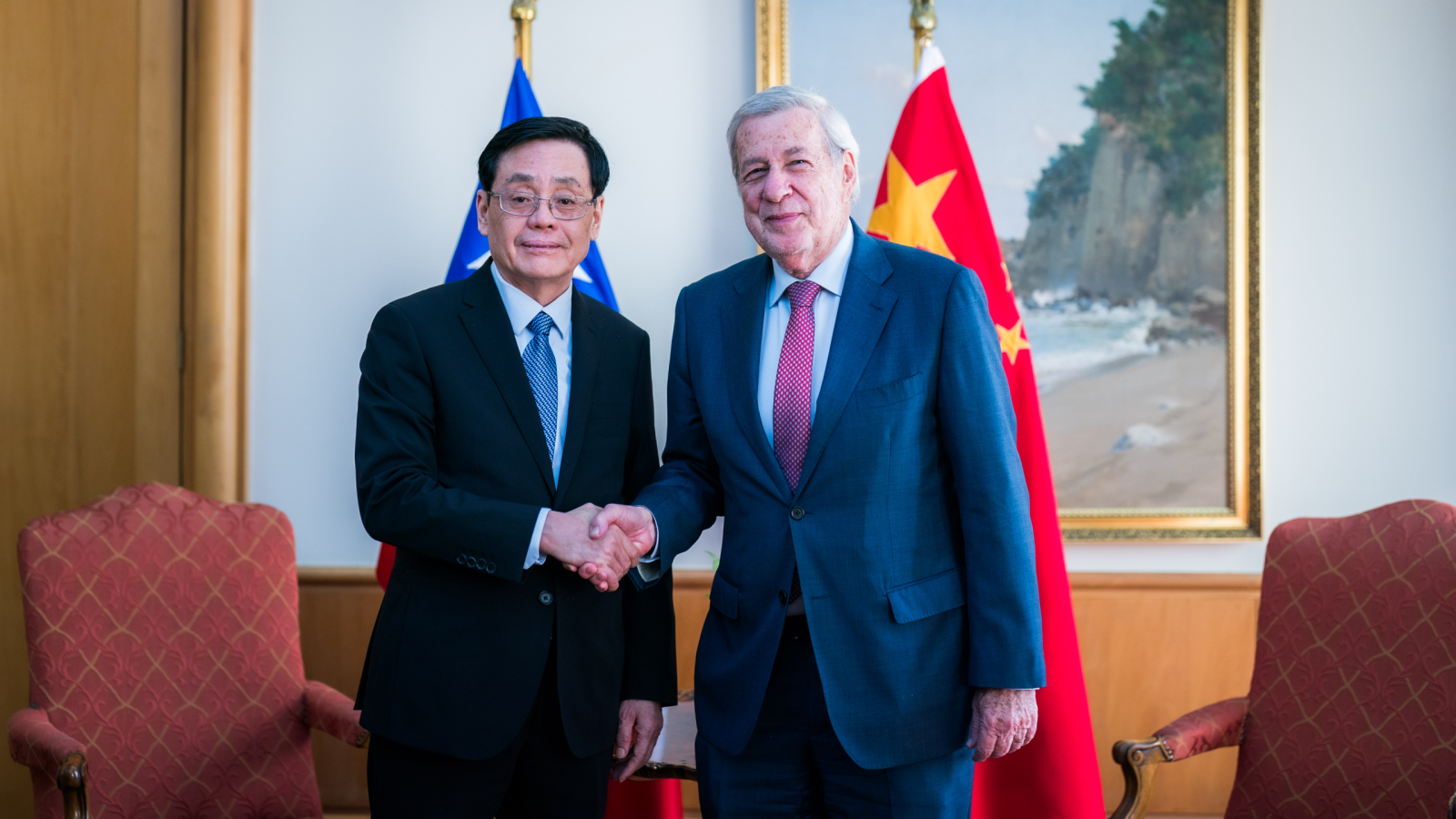 Canciller se reúne con el vicepresidente del Comité Permanente de la Asamblea Popular Nacional de China