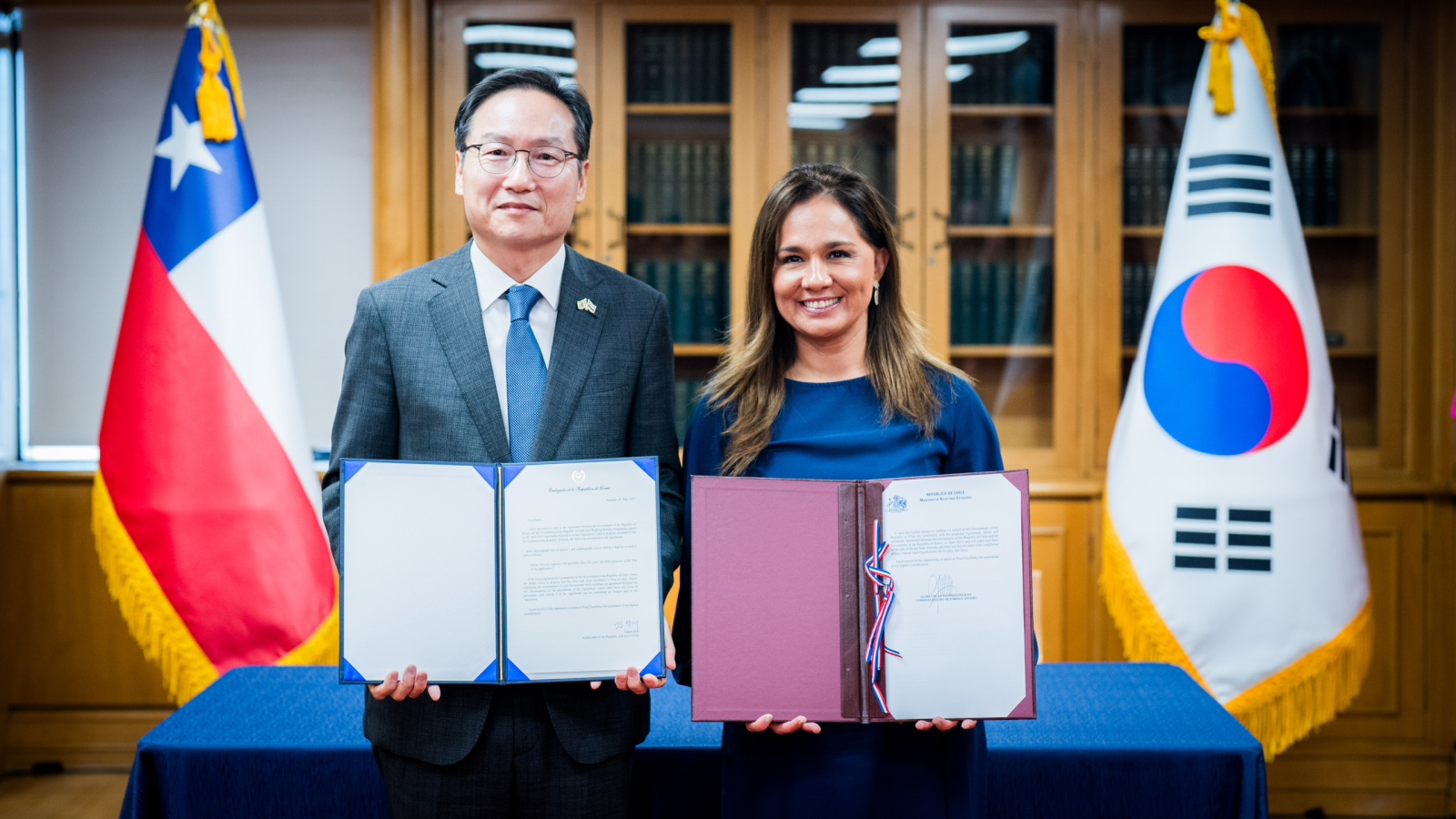 Chile renueva acuerdo Working Holiday con Corea del Sur y extiende la edad para postular al programa hasta los 34 años