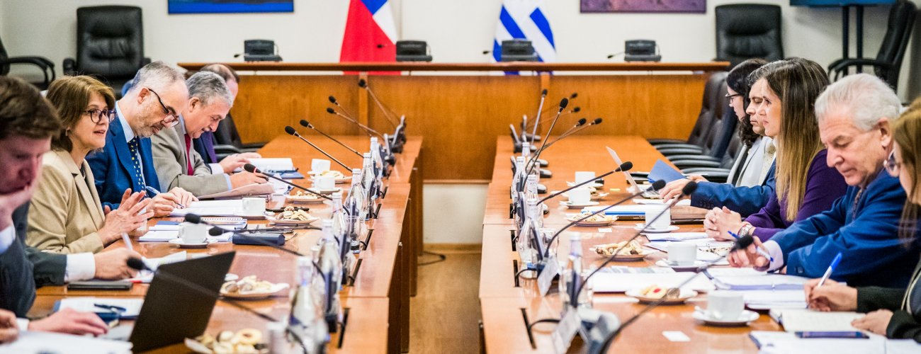 Subsecretaria Ximena Fuentes preside la XIII Reunión de Consultas Políticas con Uruguay