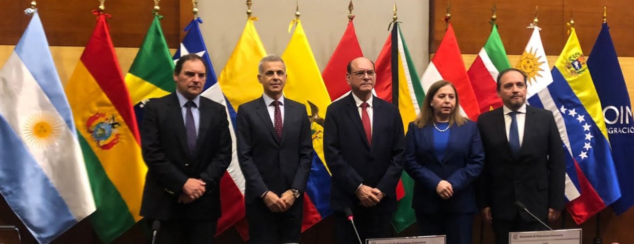 Chile hace entrega a Perú de la PPT de la Conferencia Suramericana sobre Migraciones