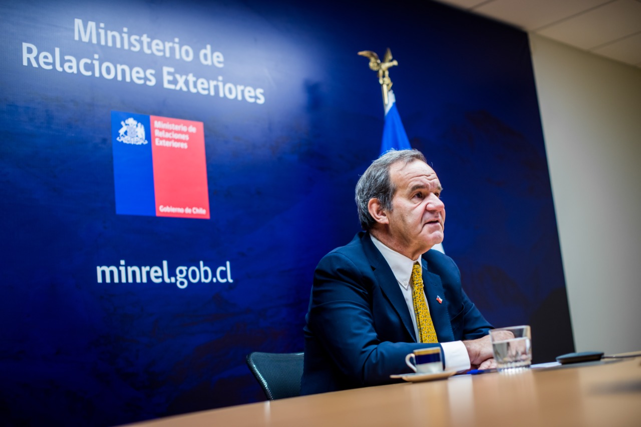 Canciller llama a incluir la protección de los océanos en la respuesta global al cambio climático