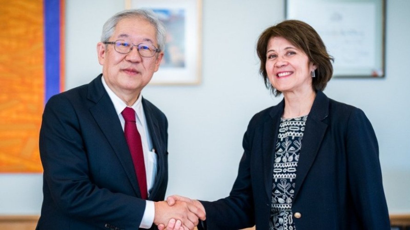 Ministra (s) Ximena Fuentes se reúne con Director del Observatorio Astronómico Nacional de Japón y el Presidente de la Associated Universities, inc.