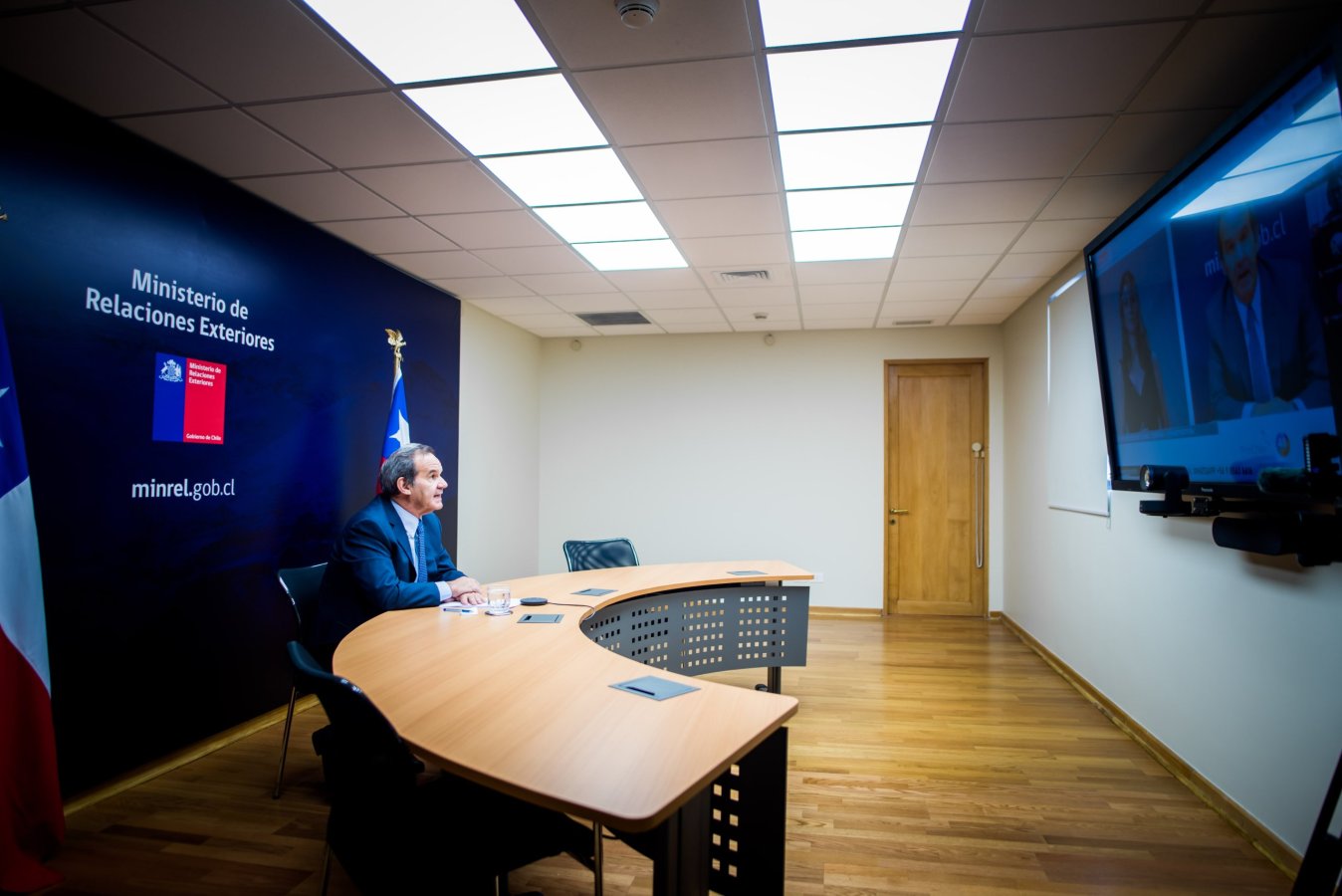 Ministro Allamand: “Nuestro comercio exterior está llamado a ser un puntal de la recuperación económica”
