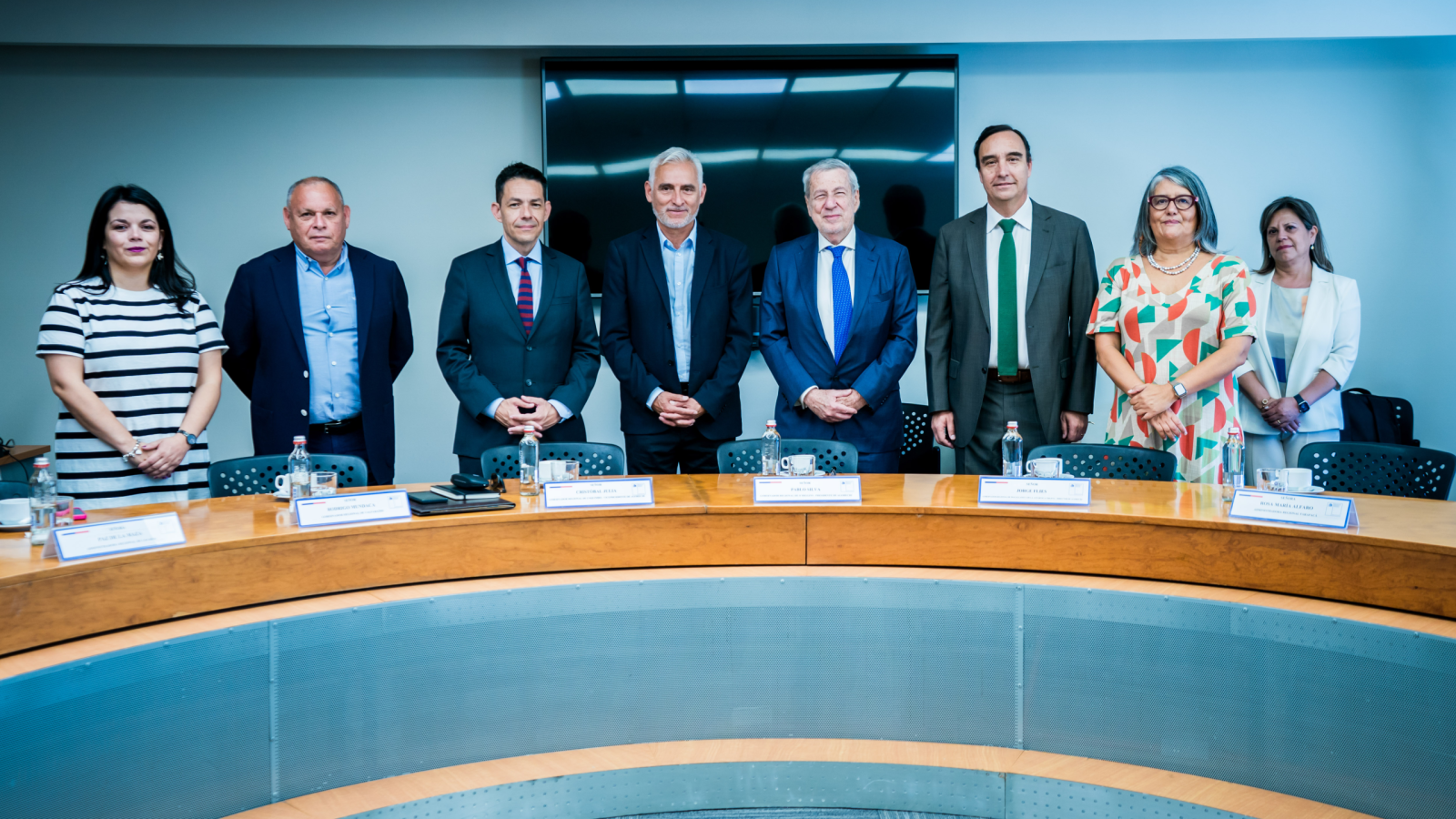 Canciller se reúne con gobernadores regionales