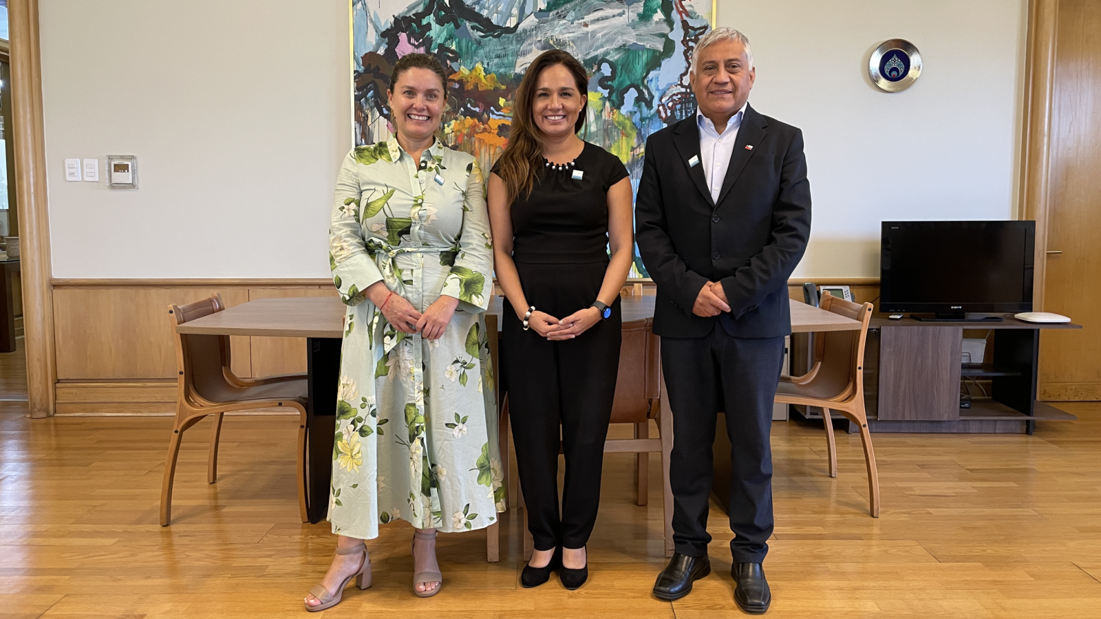 Subsecretaria de RR.EE. sostiene reunión con sus pares del Ministerio de Vivienda y Urbanismo y Obras Públicas