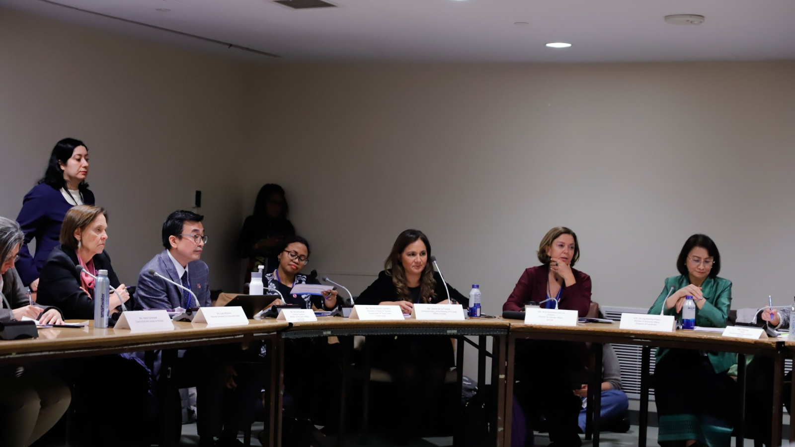 Subsecretaria Gloria de la Fuente hace un llamado a la acción por los derechos de las mujeres