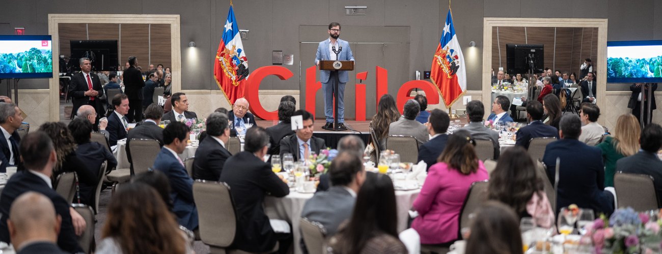Canciller Antonia Urrejola acompaña a Presidente Gabriel Boric en reunión con empresarias y empresarios mexicanos