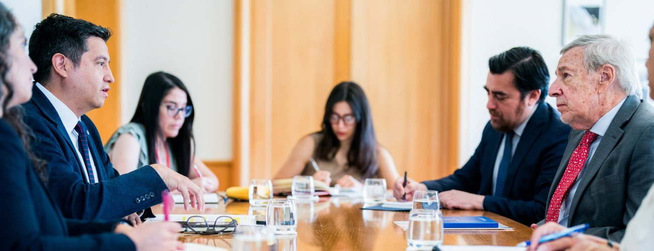 Canciller se reúne con Director de la Agencia Nacional de Ciberseguridad