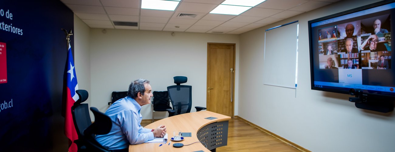 Ministro Allamand se reúne con el Consejo de Excancilleres