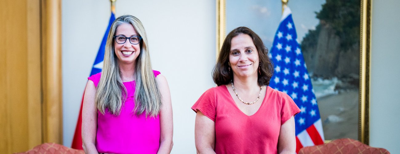 Ministra Antonia Urrejola sostiene reunión con la Embajadora de Estados Unidos en el marco del bicentenario de la relación bilateral