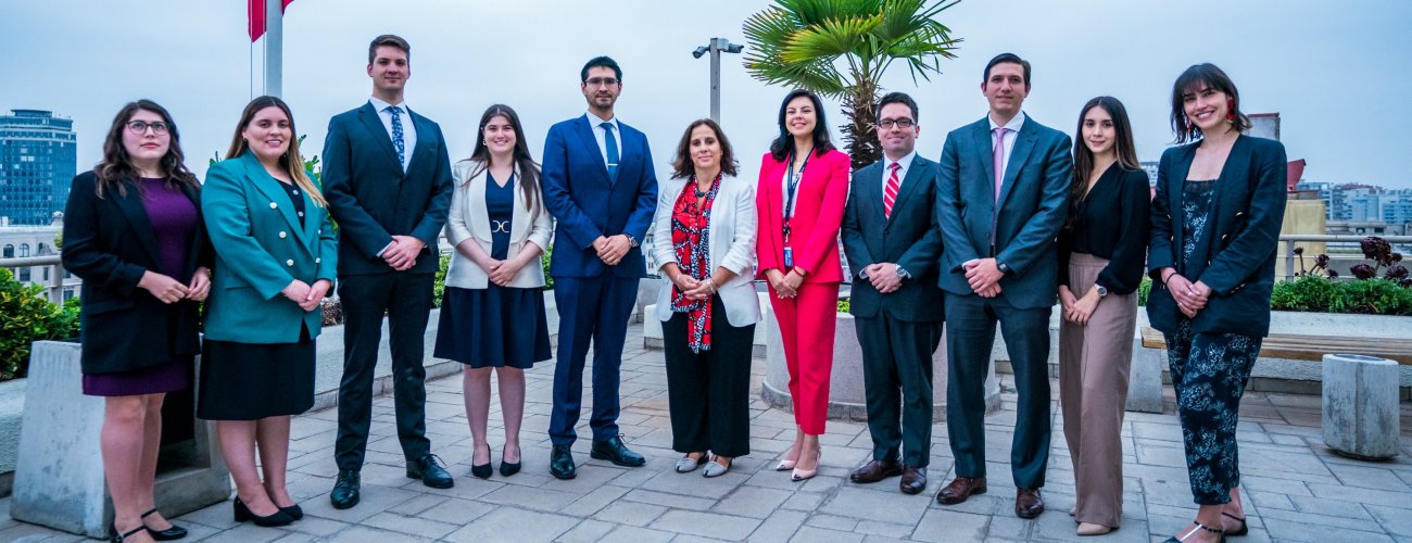 Canciller Antonia Urrejola se reúne con egresados y egresadas de la Academia Diplomática