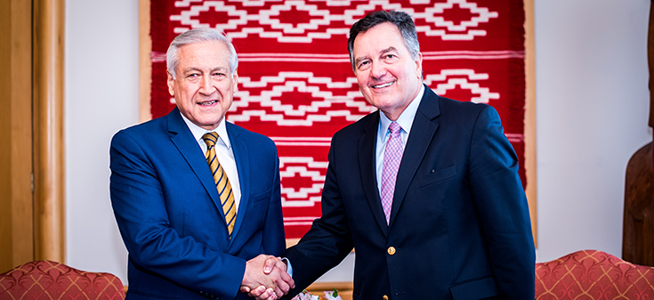 Canciller Heraldo Muñoz se reunió con el Ministro designado Roberto Ampuero y abordaron los principales aspectos de la política exterior de Chile