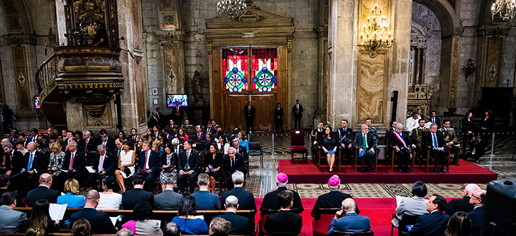 Ministro Ampuero participa en "Oración ecuménica por Chile y el nuevo Gobierno"