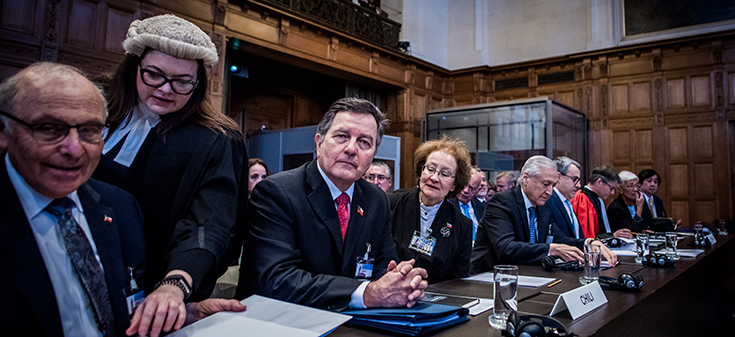 Canciller Roberto Ampuero lidera delegación chilena en primera jornada de alegatos orales de Chile y Bolivia ante La Haya