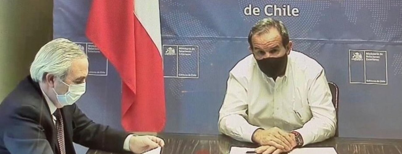 Canciller Allamand sostiene primera reunión con representantes de la Mesa Gremial del Ministerio de Relaciones Exteriores