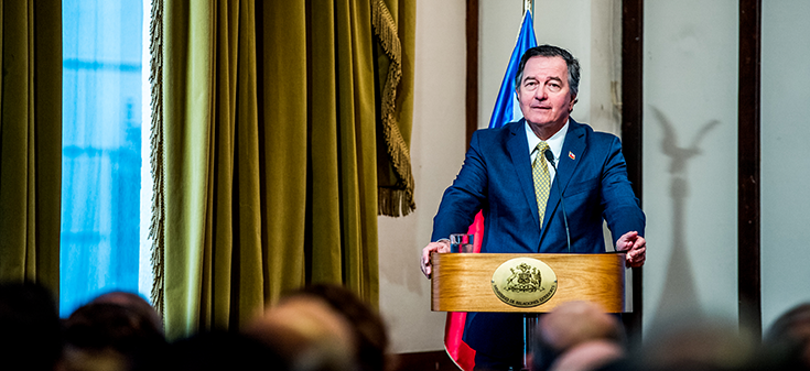 Canciller Ampuero saluda al Cuerpo Diplomático y refuerza compromiso de Chile con la democracia y los derechos humanos