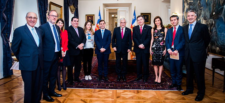 Canciller Ampuero acompañó a Presidente en reunión con miembros del Consejo Consultivo Empresarial de APEC
