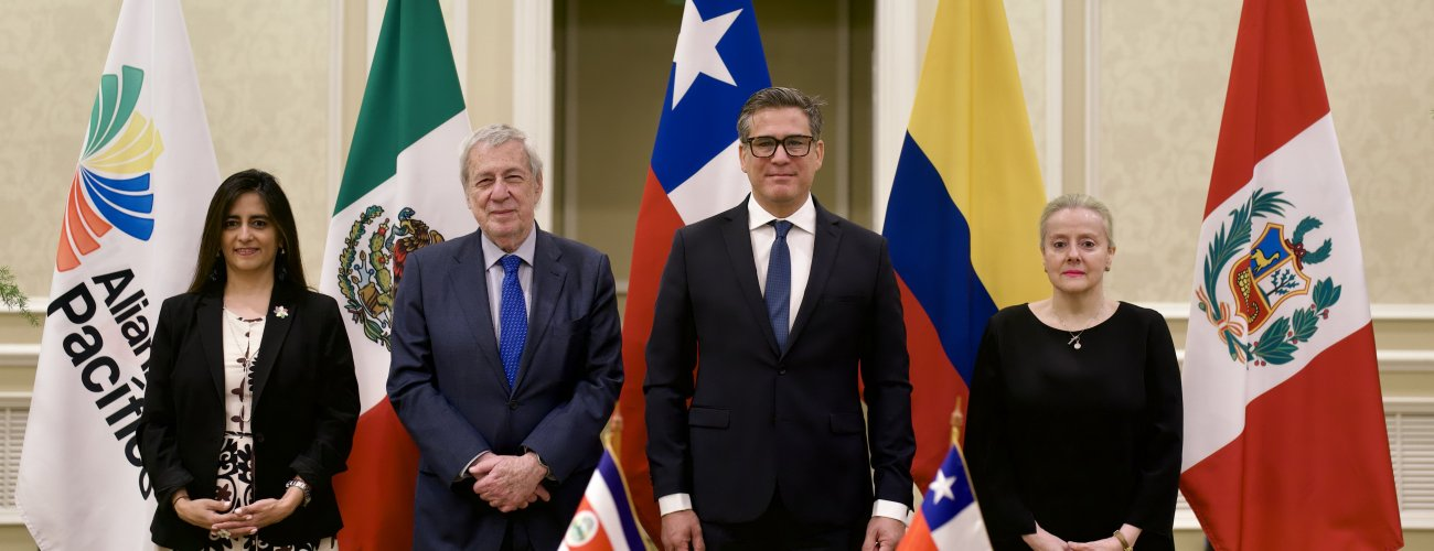 Canciller se reúne con ministro de Comercio Exterior de Costa Rica y canciller de Uruguay