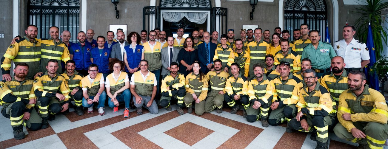 Ministra Antonia Urrejola en despedida de brigadistas españoles: “Conmueve la hermandad que hemos visto estos días”