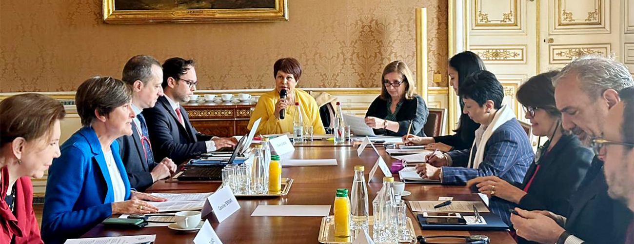Subsecretaria Ximena Fuentes encabeza Consultas Políticas entre Chile y Francia