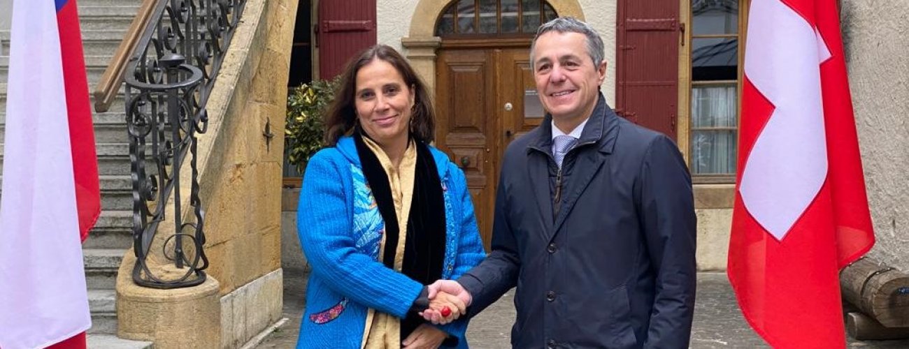 Canciller Antonia Urrejola realiza visita de trabajo a Suiza
