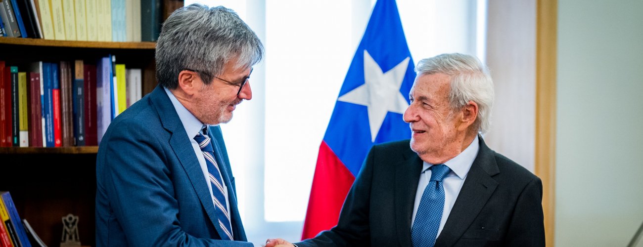 Ministro Alberto van Klaveren se reúne con el Secretario Ejecutivo de la Corte IDH
