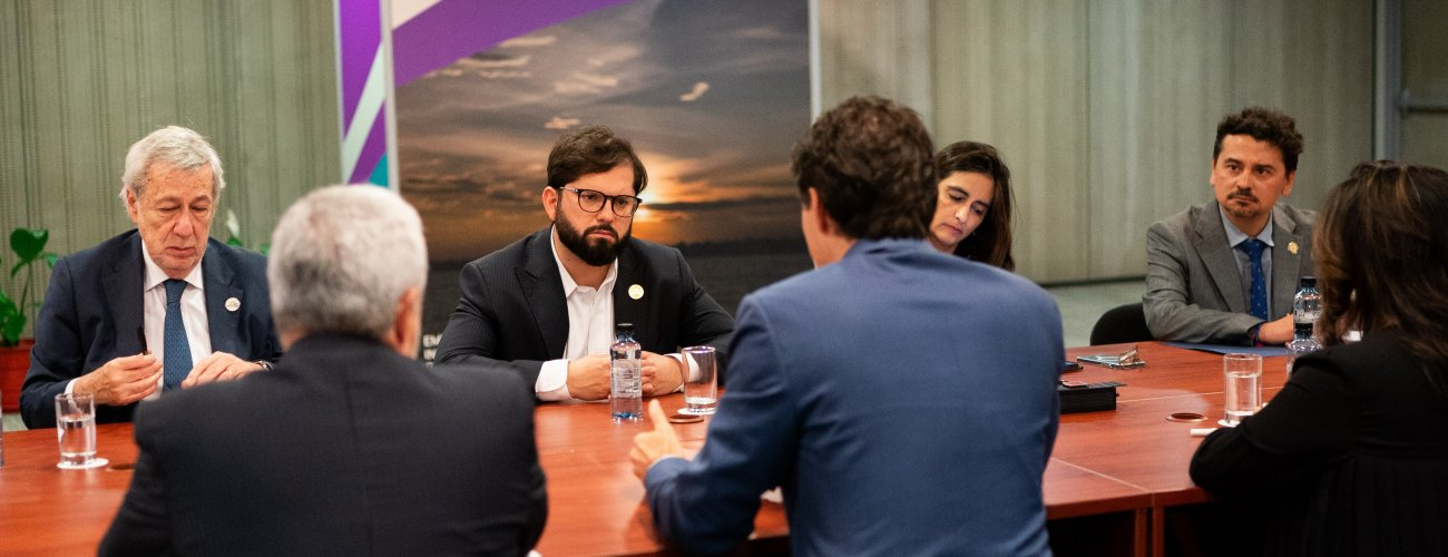 Canciller acompaña a Presidente en clausura de APEC 2024