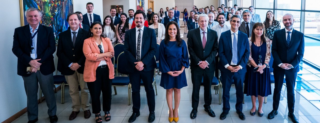 Canciller y Subsecretaria saludan a funcionarios del servicio exterior durante su Asamblea General