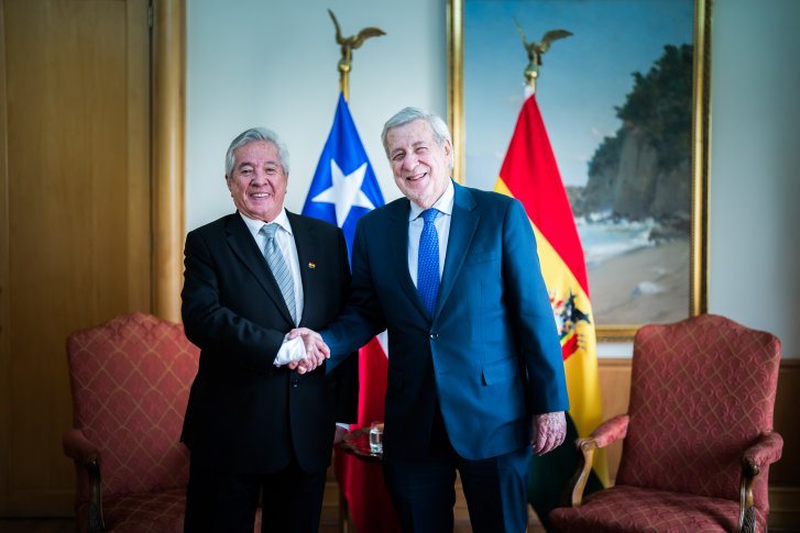 Canciller sostiene audiencia con cónsul general de Bolivia al término de sus funciones