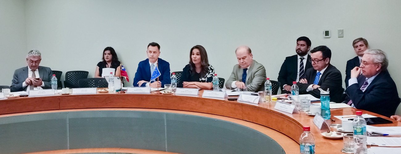 Canciller (s) encabeza XVIII Comité de Asociación Chile UE