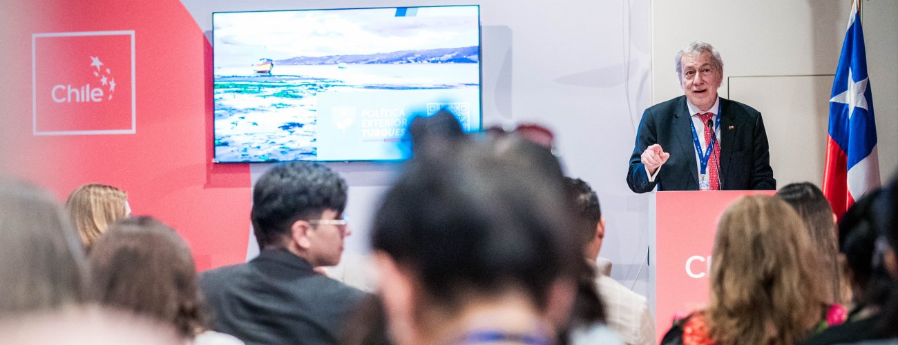 Canciller inaugura el Pabellón de Chile en la COP28 y presenta la Política Exterior Turquesa