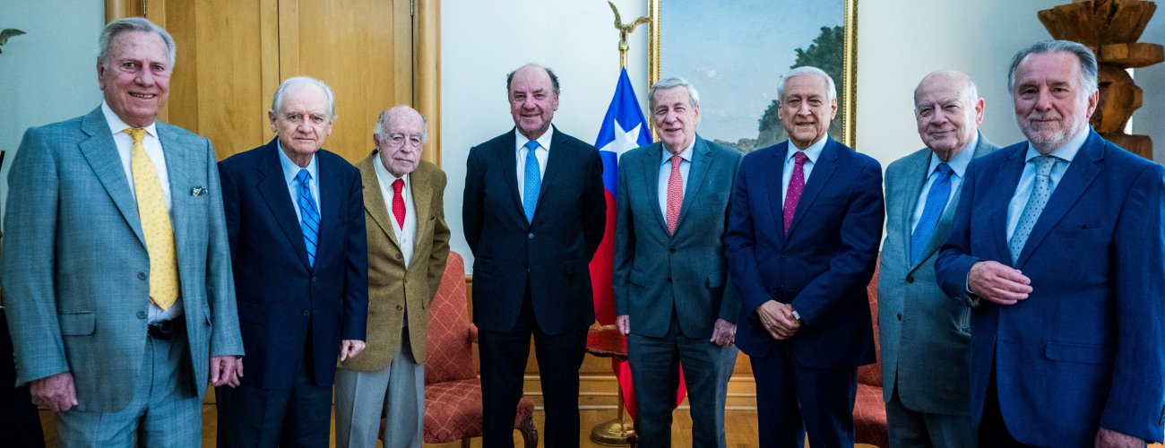 Ministro Alberto van Klaveren se reúne con el Consejo de ex-Cancilleres