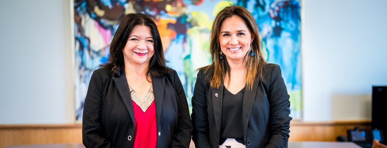 Canciller (s) Gloria de la Fuente recibe a alcaldesa de La Pintana