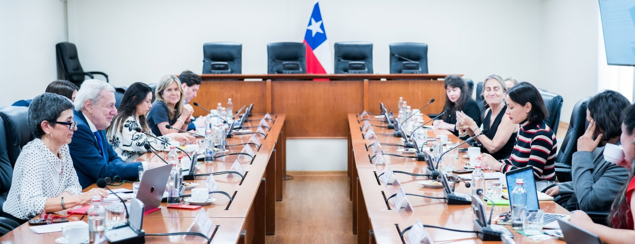 Canciller encabeza reunión de directorio de la Fundación Imagen de Chile