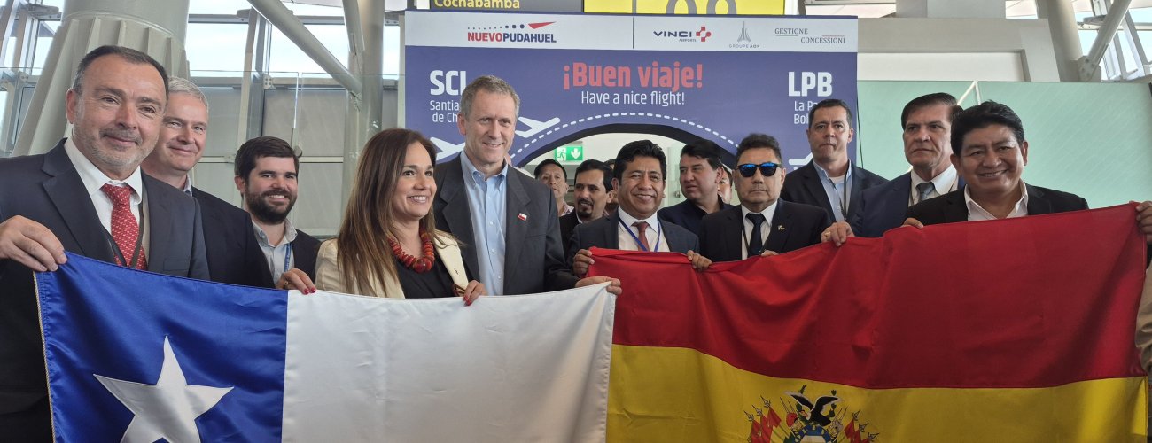 Subsecretaria participa en vuelo preparatorio de una nueva ruta aérea entre Santa Cruz de la Sierra, Iquique y Santiago