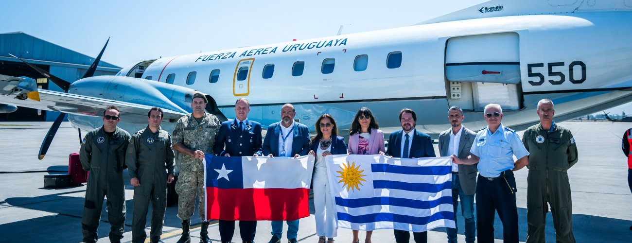 Subsecretaria recibe vuelo con ayuda humanitaria proveniente de Uruguay