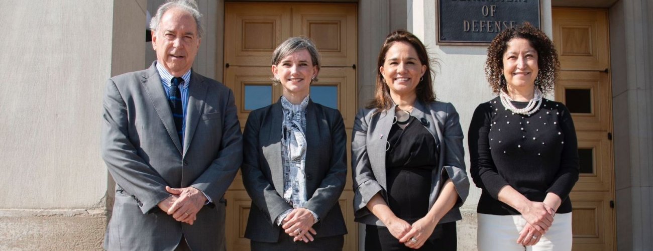 Subsecretaria Gloria de la Fuente culmina viaje a Estados Unidos con visita al Pentágono