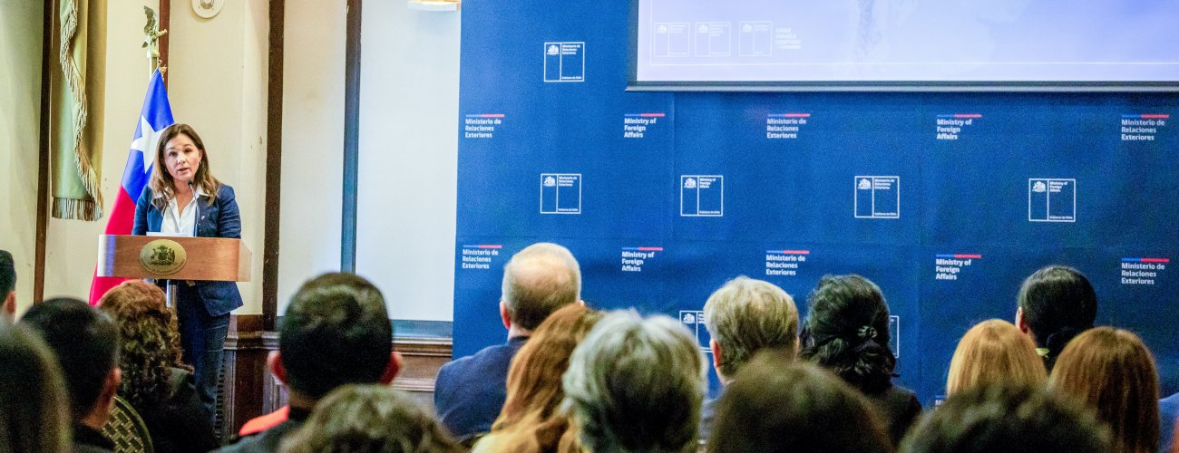 Ministra (s) inaugura seminario sobre tráfico ilícito de personas migrantes: “Es nuestro deber irrenunciable hacer frente con fuerza a este desafío”