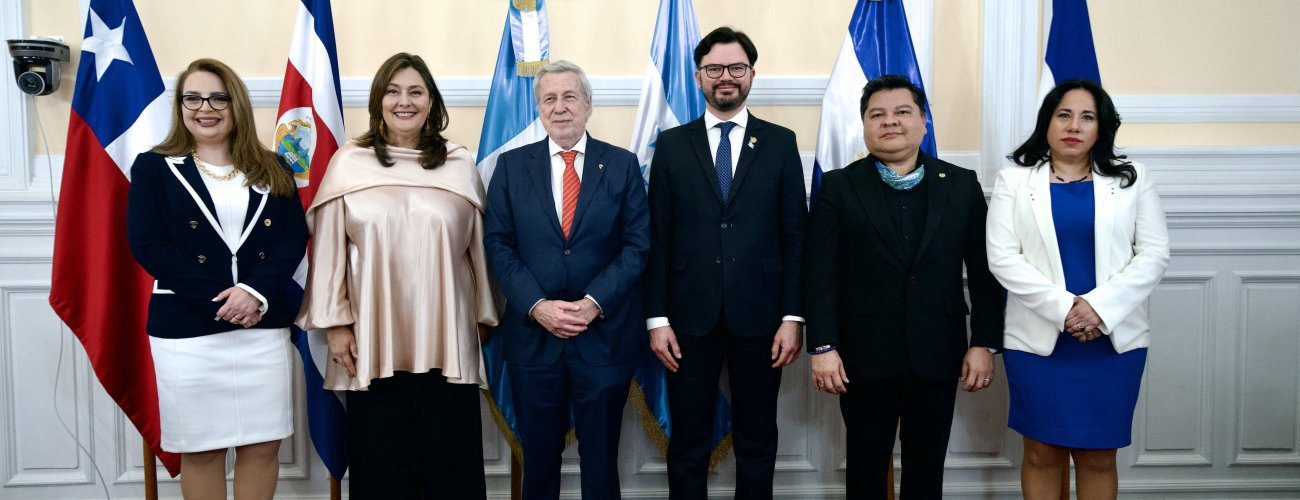 Canciller participa en conmemoración de la independencia de países de Centroamérica