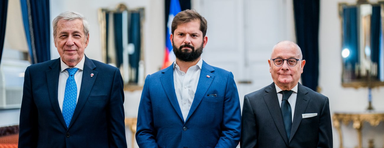 Ministro de Relaciones Exteriores acompaña al Presidente de la República en recepción de cartas credenciales de nuevos embajadores y embajadoras