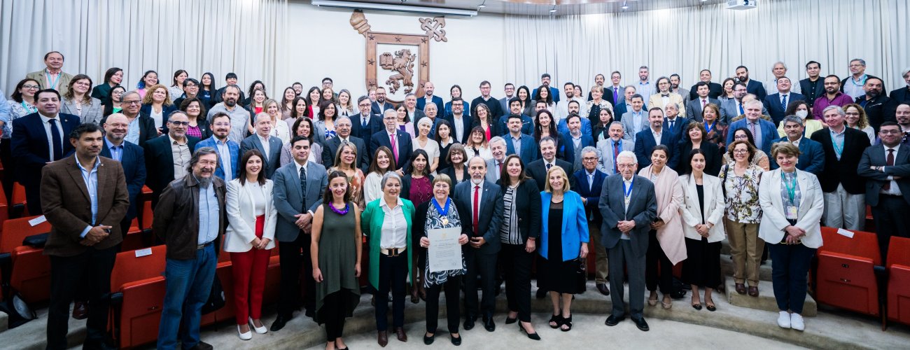 Canciller asiste a ceremonia de entrega de grado Dra. Honoris Causa a la expresidenta Michelle Bachelet