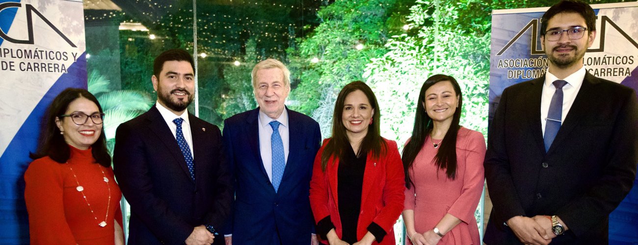 Autoridades participan en celebración del aniversario de la Asociación de Diplomáticos y Diplomáticas de Carrera