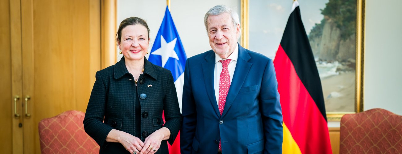 Canciller se reúne con embajadora de Alemania en Chile