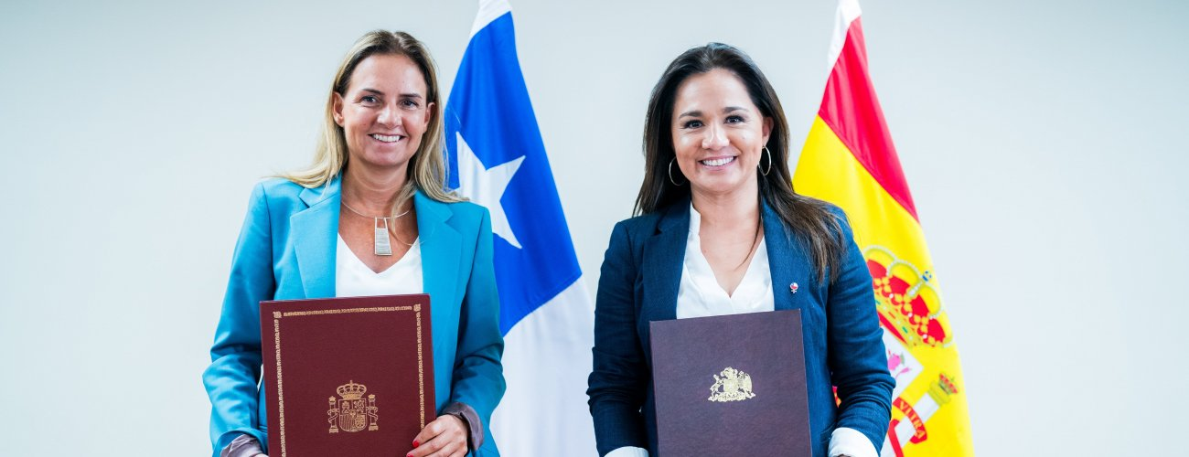 Chile y España firman acuerdo para la promoción internacional de la lengua española