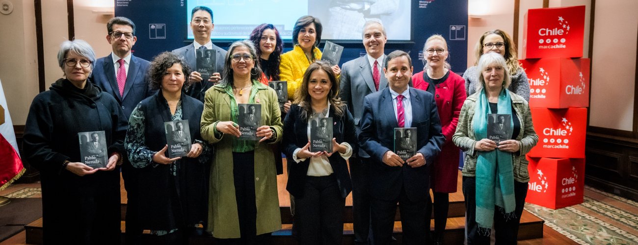 Cancillería presenta edición conmemorativa de Crepusculario de Pablo Neruda