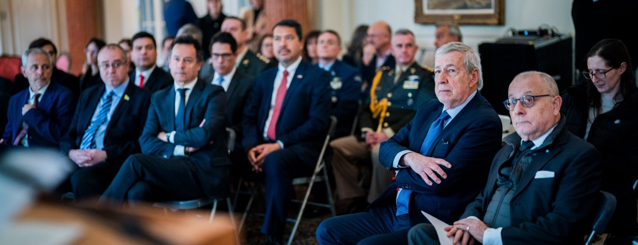 Canciller participa de acto conmemorativo por el atentado terrorista a la AMIA