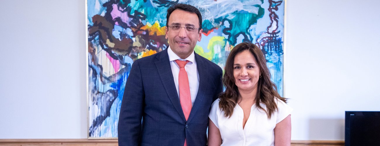 Subsecretaria se reúne con embajador de Azerbaiyán en Chile